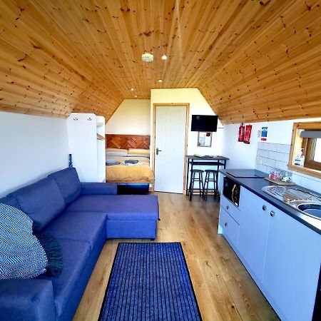 Gowanview Glamping Hotel Banff Exterior photo